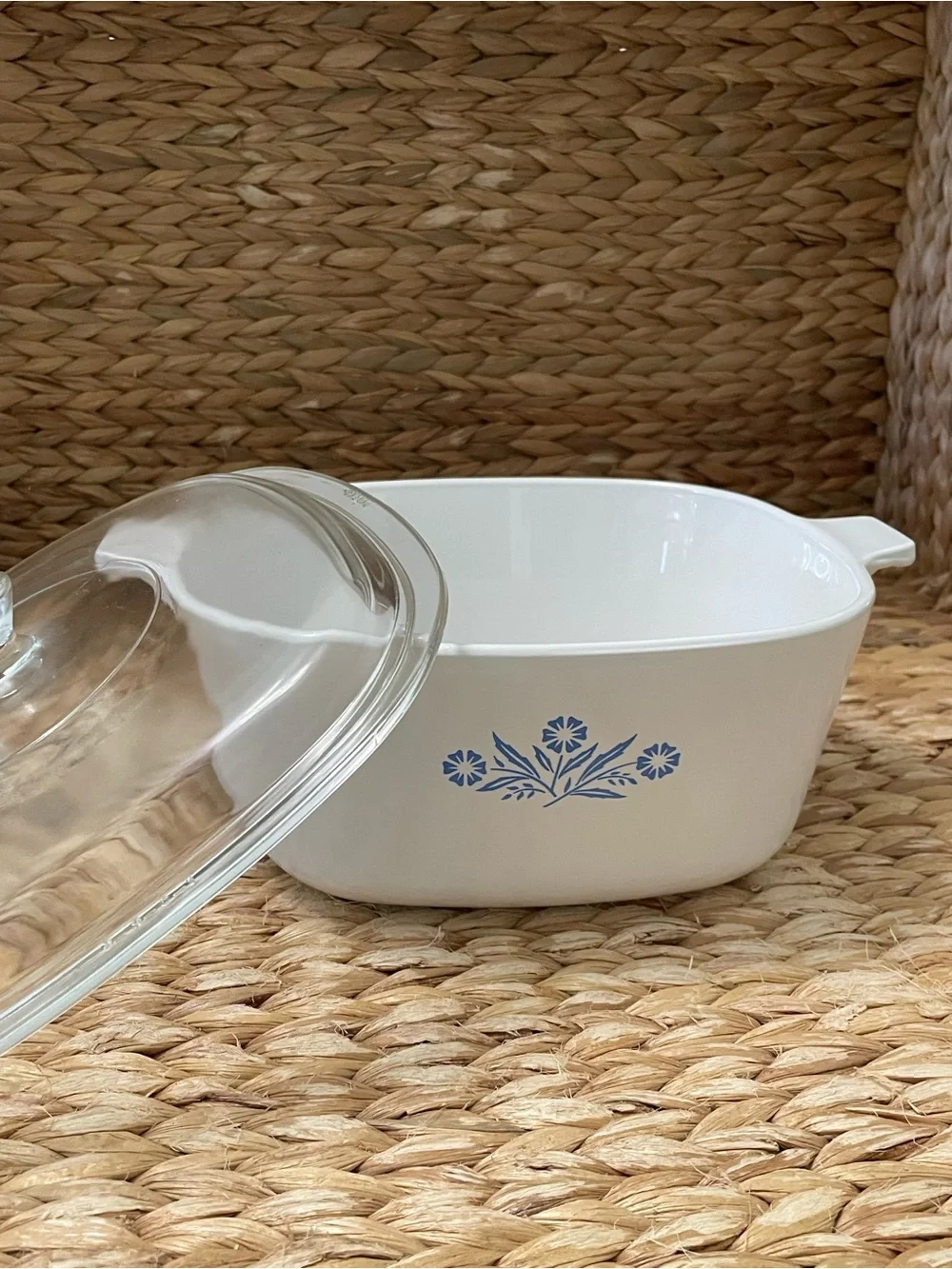 Corning Ware 2 1/2 Quart Dish with Pyrex Lid White‎ Blue